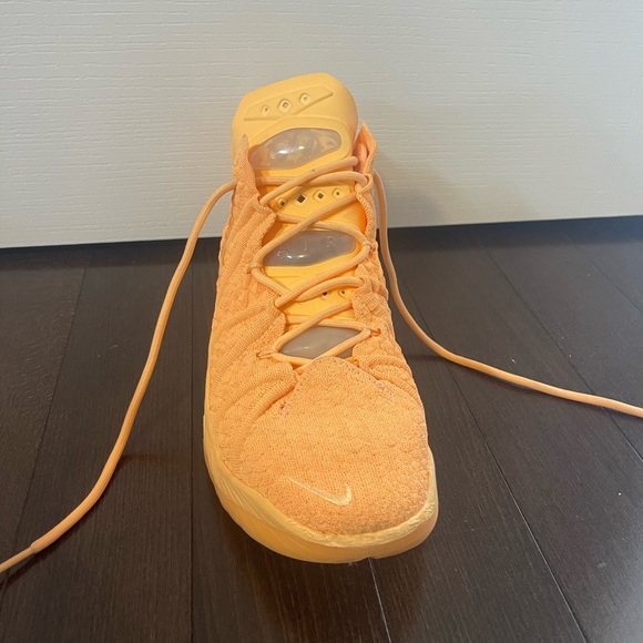 Lebron 18 EP sisterhood basketball shoes - Picture 2 of 5